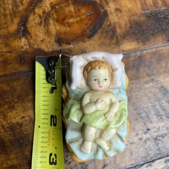 Vintage Ceramic Baby Jesus Figurine- Replacement Piece Only- Made in China - Picture 2 of 6
